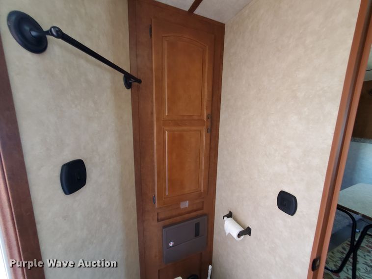 image for item JM9753 2015 Bison Ranger  livestock trailer