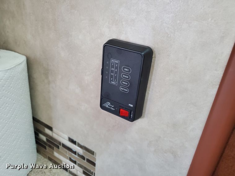 image for item JM9753 2015 Bison Ranger  livestock trailer