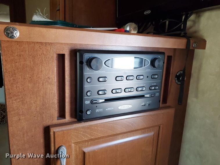 image for item JM9753 2015 Bison Ranger  livestock trailer