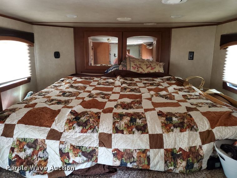 image for item JM9753 2015 Bison Ranger  livestock trailer