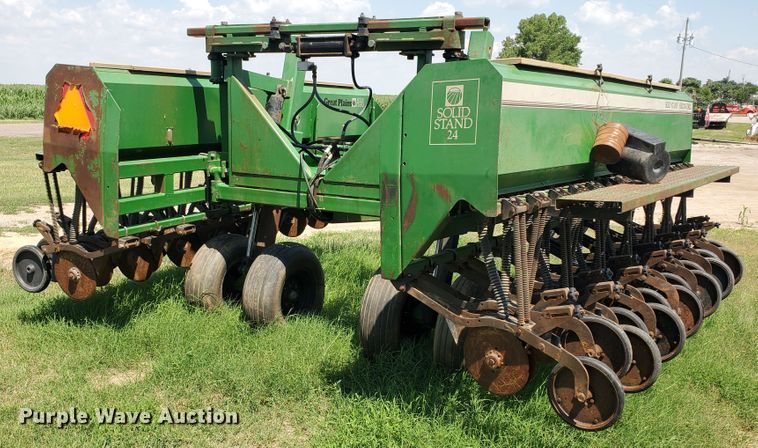image for item JM9754 1988 Great Plains Solid Stand 24  grain drill