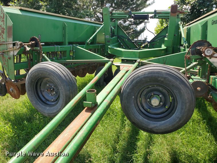 image for item JM9754 1988 Great Plains Solid Stand 24  grain drill