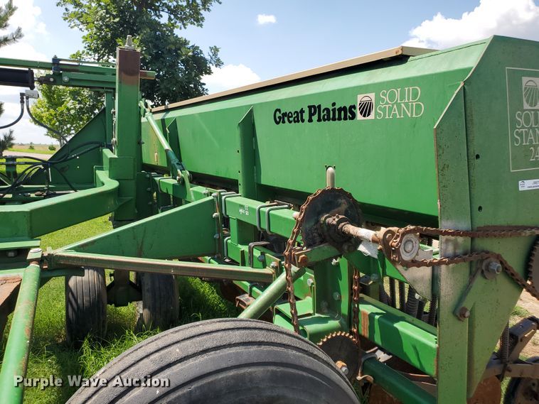 image for item JM9754 1988 Great Plains Solid Stand 24  grain drill