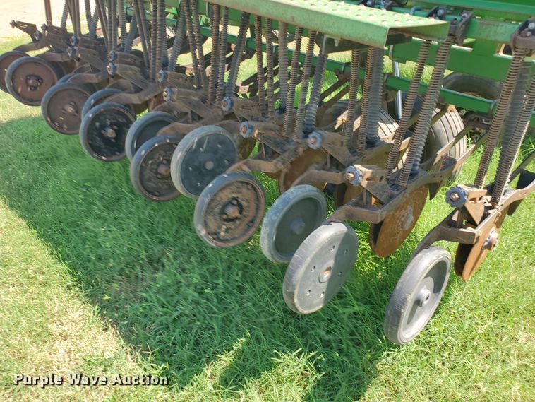 image for item JM9754 1988 Great Plains Solid Stand 24  grain drill