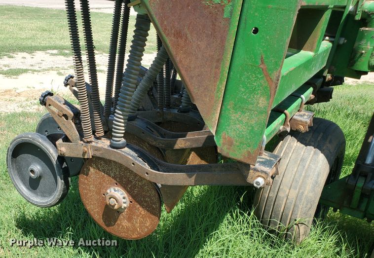 image for item JM9754 1988 Great Plains Solid Stand 24  grain drill