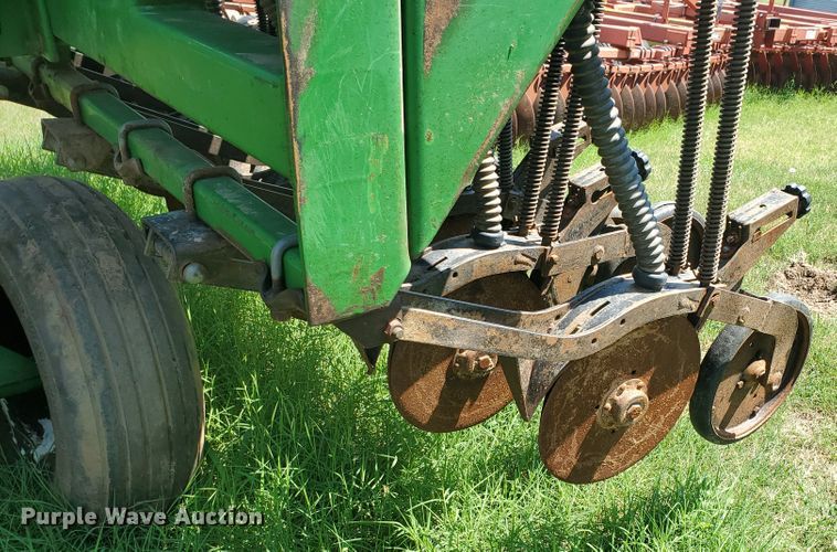 image for item JM9754 1988 Great Plains Solid Stand 24  grain drill