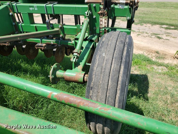 image for item JM9754 1988 Great Plains Solid Stand 24  grain drill