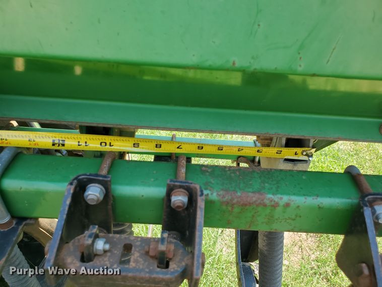 image for item JM9754 1988 Great Plains Solid Stand 24  grain drill