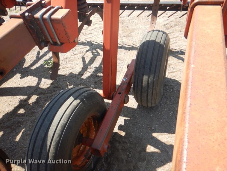 image for item JY9748 White 435  disk chisel