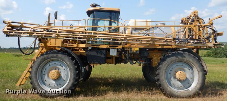 image for item JY9754 2011 Ag-Chem RoGator 994  sprayer