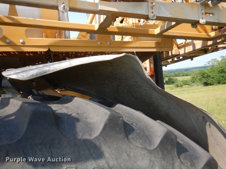 image for item JY9754 2011 Ag-Chem RoGator 994  sprayer