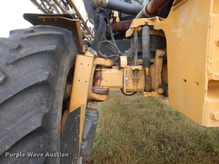 image for item JY9754 2011 Ag-Chem RoGator 994  sprayer