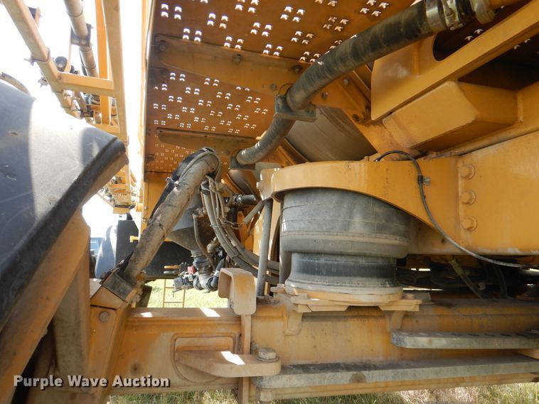 image for item JY9754 2011 Ag-Chem RoGator 994  sprayer