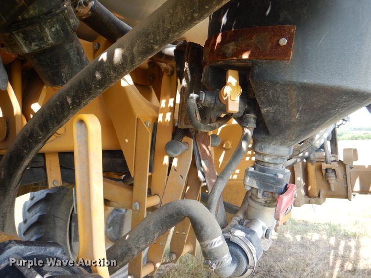 image for item JY9754 2011 Ag-Chem RoGator 994  sprayer