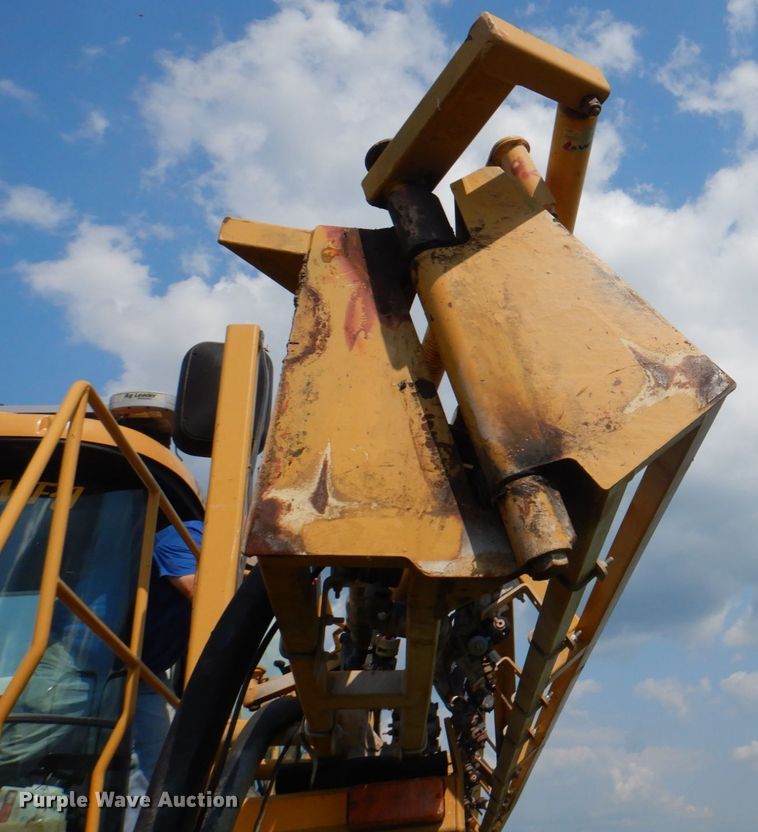 image for item JY9754 2011 Ag-Chem RoGator 994  sprayer
