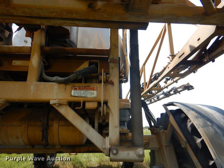 image for item JY9754 2011 Ag-Chem RoGator 994  sprayer