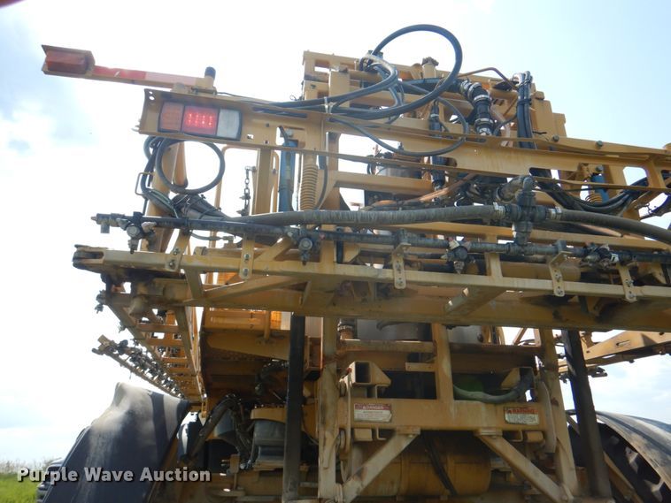 image for item JY9754 2011 Ag-Chem RoGator 994  sprayer