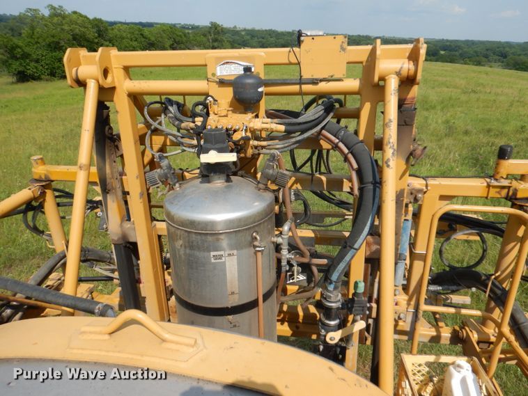 image for item JY9754 2011 Ag-Chem RoGator 994  sprayer
