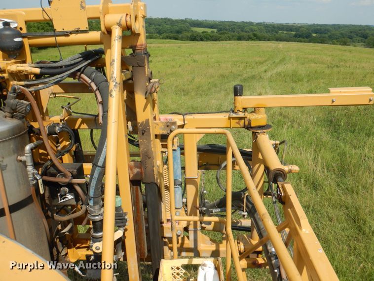 image for item JY9754 2011 Ag-Chem RoGator 994  sprayer