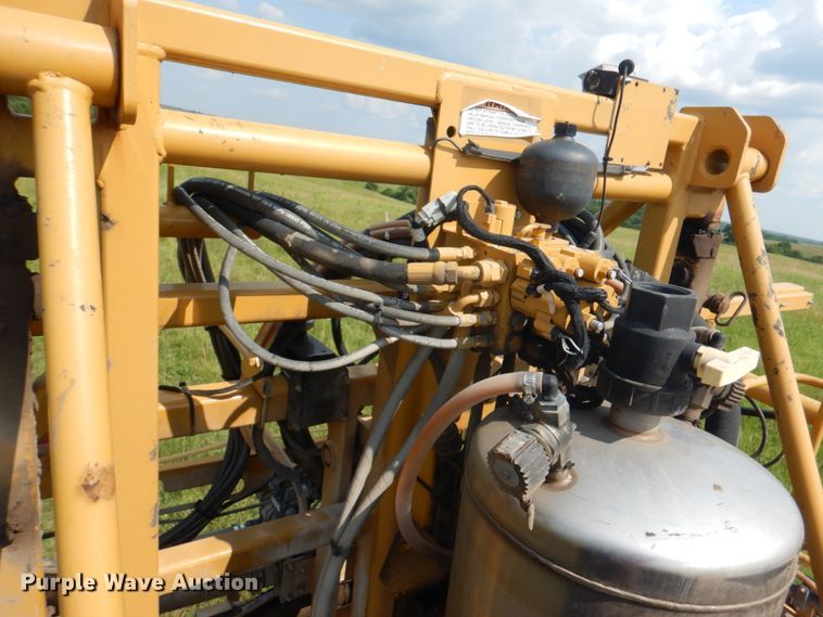 image for item JY9754 2011 Ag-Chem RoGator 994  sprayer