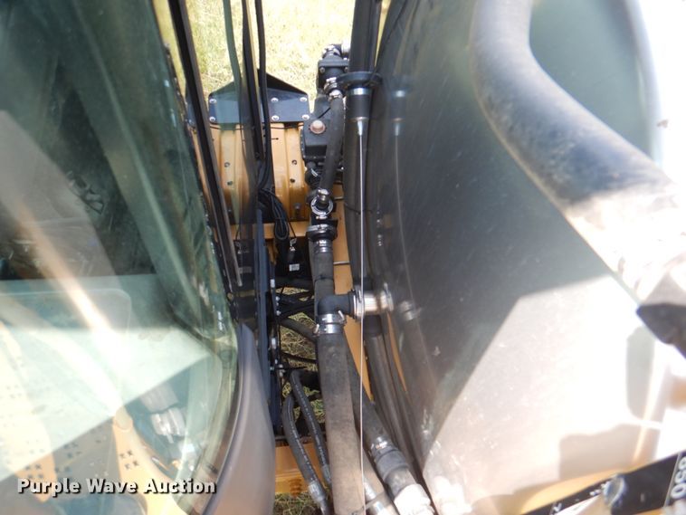 image for item JY9754 2011 Ag-Chem RoGator 994  sprayer