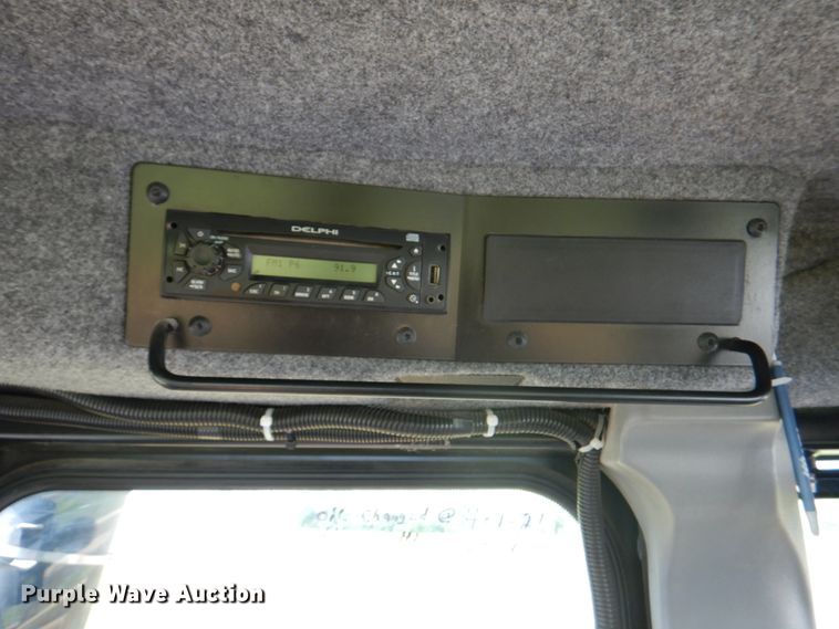 image for item JY9754 2011 Ag-Chem RoGator 994  sprayer