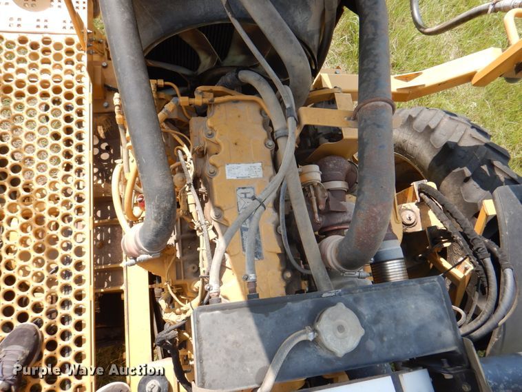 image for item JY9754 2011 Ag-Chem RoGator 994  sprayer