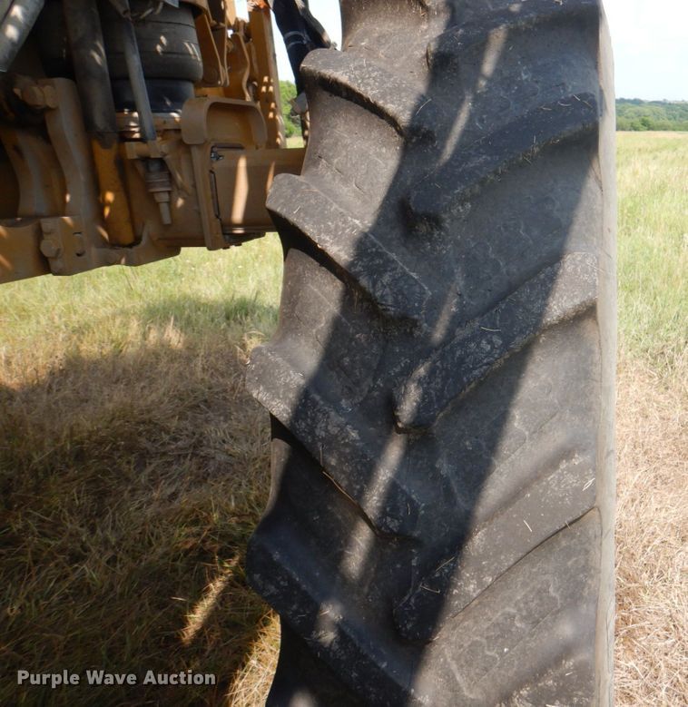 image for item JY9754 2011 Ag-Chem RoGator 994  sprayer