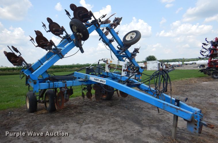 image for item JY9758 DMI 3300 Nutri-Placer  NH3 applicator