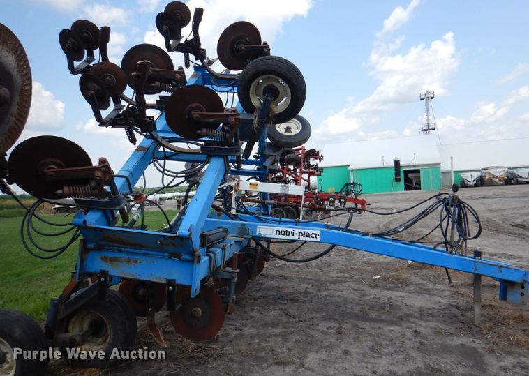 image for item JY9758 DMI 3300 Nutri-Placer  NH3 applicator