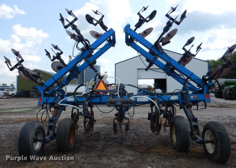 image for item JY9758 DMI 3300 Nutri-Placer  NH3 applicator