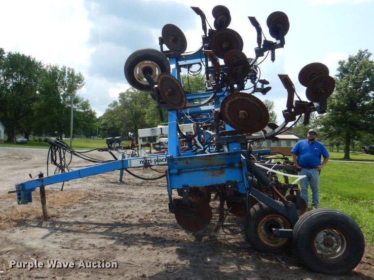 image for item JY9758 DMI 3300 Nutri-Placer  NH3 applicator