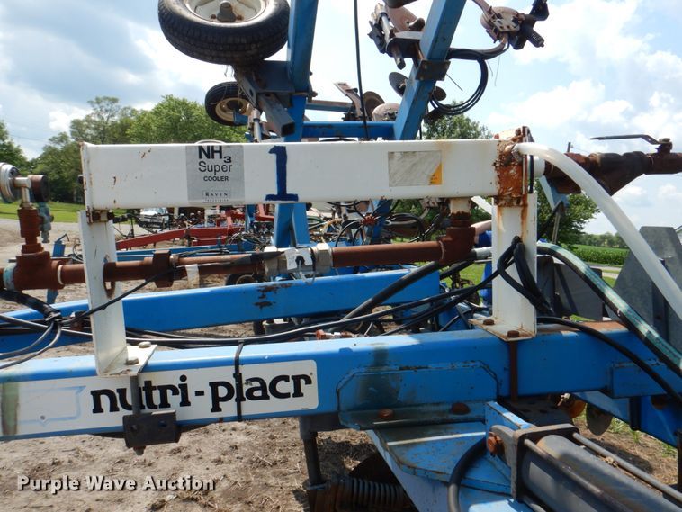 image for item JY9758 DMI 3300 Nutri-Placer  NH3 applicator