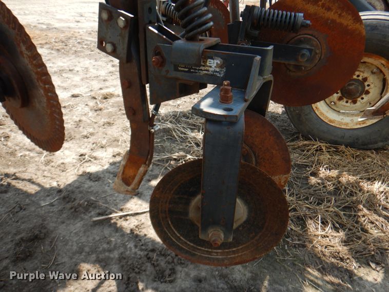 image for item JY9758 DMI 3300 Nutri-Placer  NH3 applicator