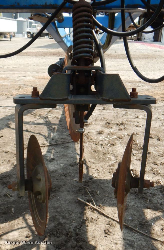 image for item JY9758 DMI 3300 Nutri-Placer  NH3 applicator