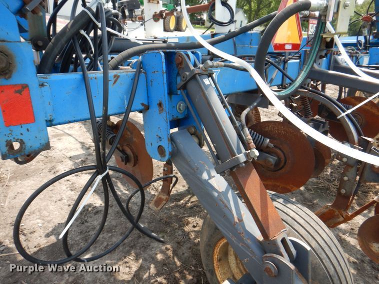 image for item JY9758 DMI 3300 Nutri-Placer  NH3 applicator