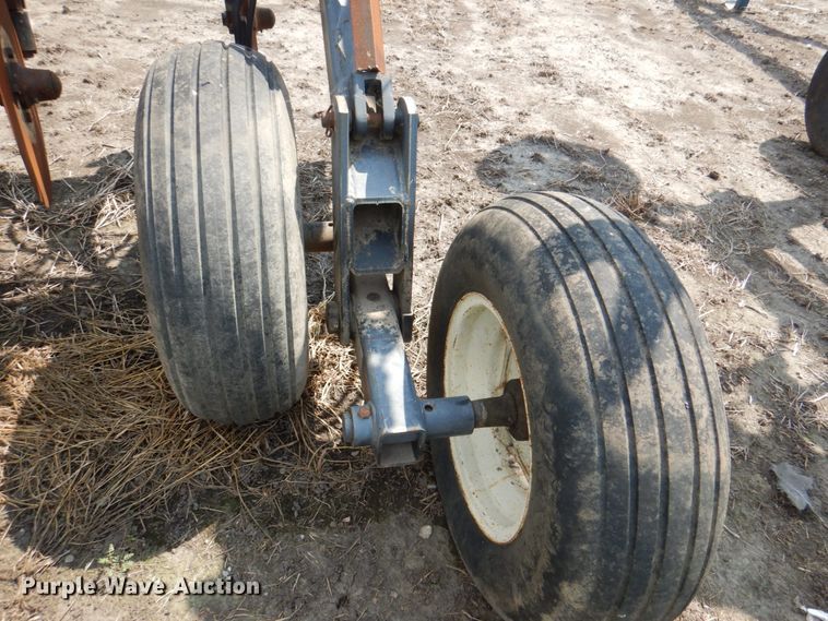 image for item JY9758 DMI 3300 Nutri-Placer  NH3 applicator