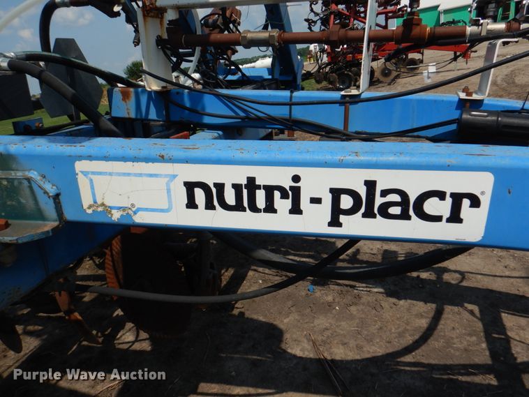 image for item JY9758 DMI 3300 Nutri-Placer  NH3 applicator