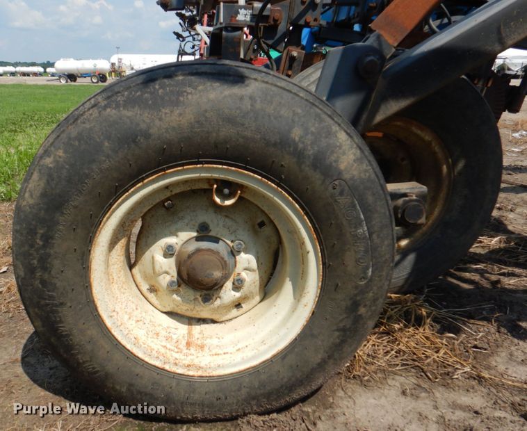 image for item JY9758 DMI 3300 Nutri-Placer  NH3 applicator