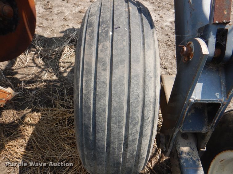 image for item JY9758 DMI 3300 Nutri-Placer  NH3 applicator