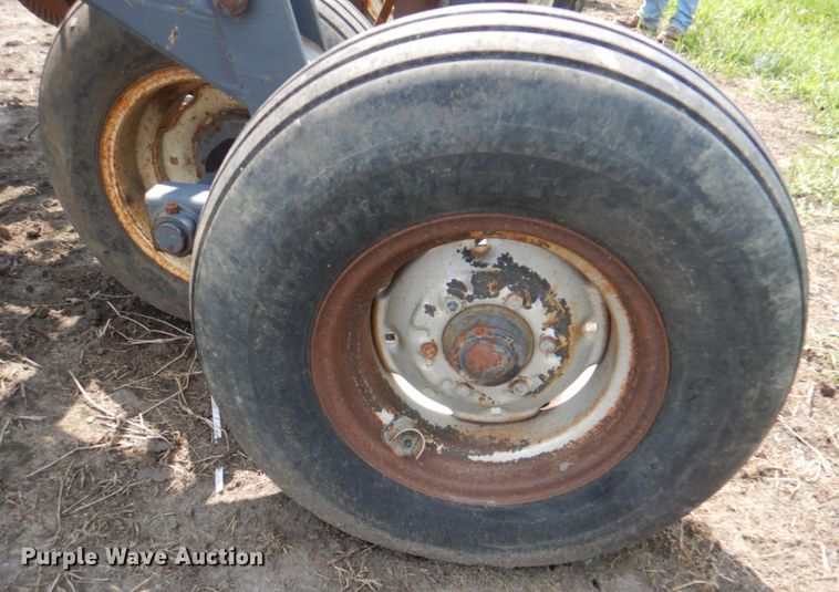 image for item JY9758 DMI 3300 Nutri-Placer  NH3 applicator