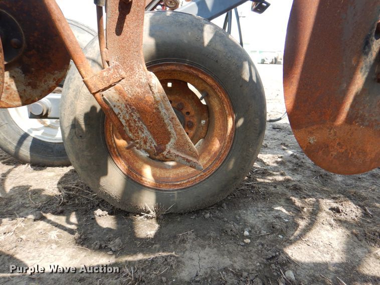 image for item JY9758 DMI 3300 Nutri-Placer  NH3 applicator