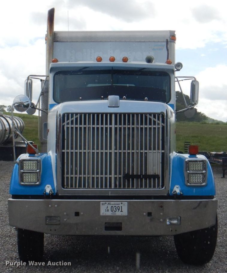 image for item JY9775 1987 International 9370  box truck