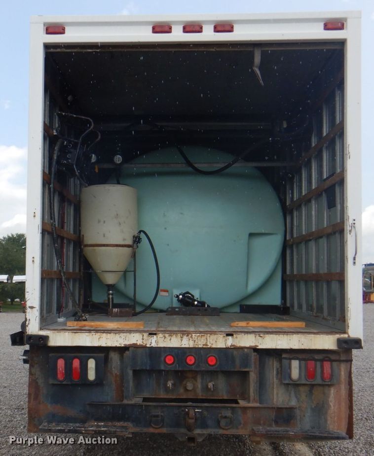 image for item JY9775 1987 International 9370  box truck