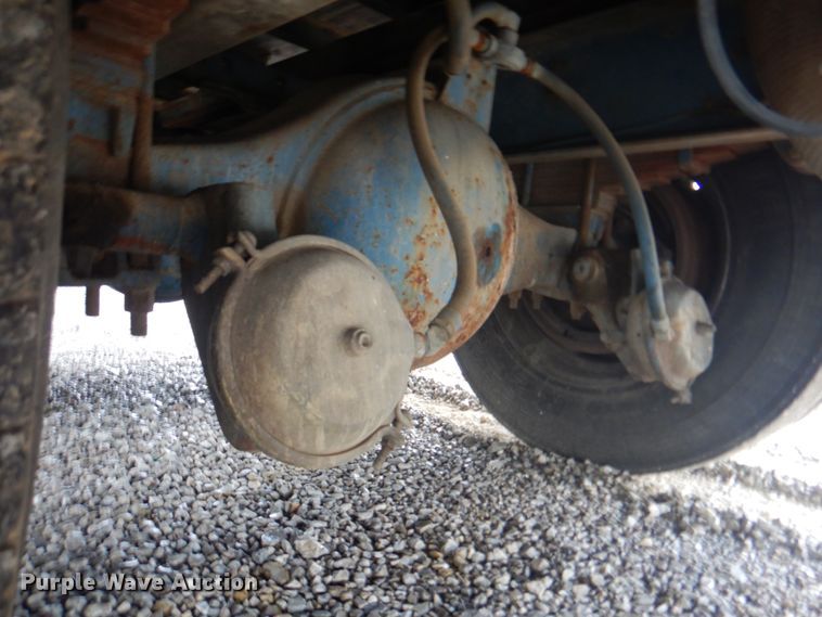 image for item JY9775 1987 International 9370  box truck