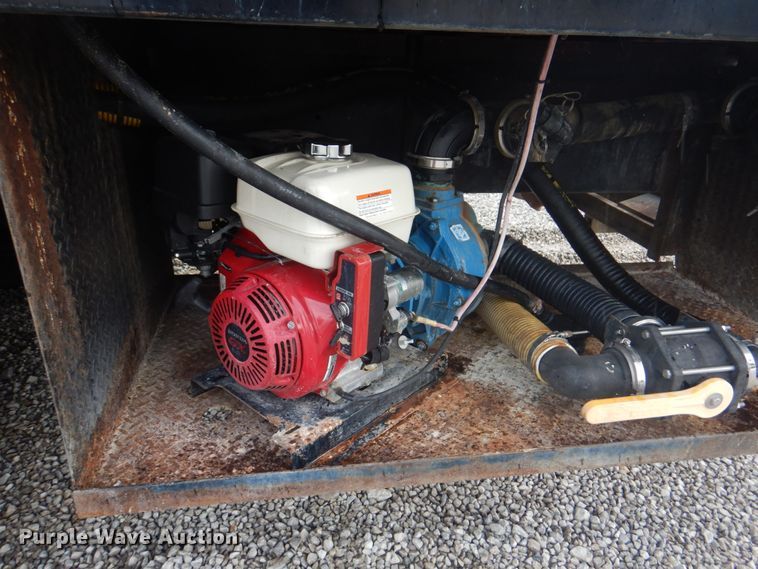 image for item JY9775 1987 International 9370  box truck