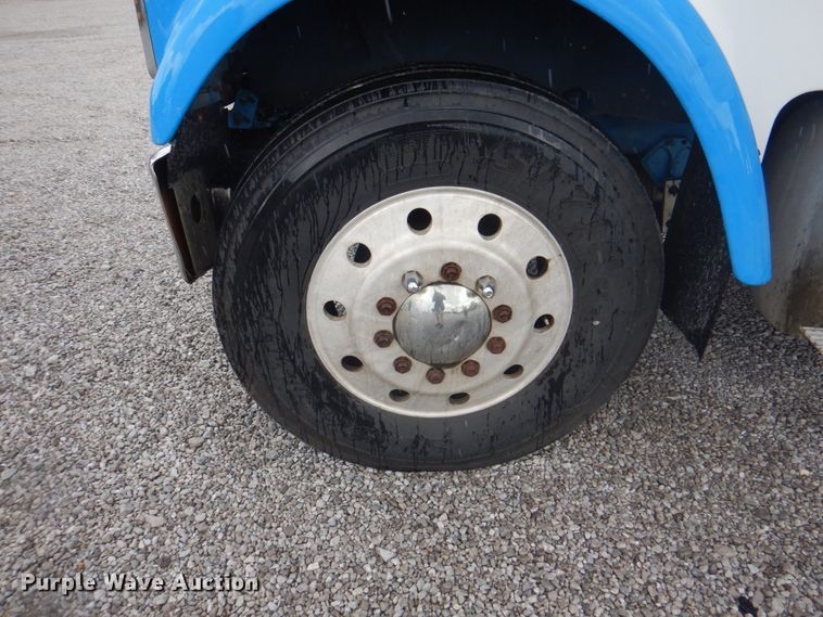 image for item JY9775 1987 International 9370  box truck