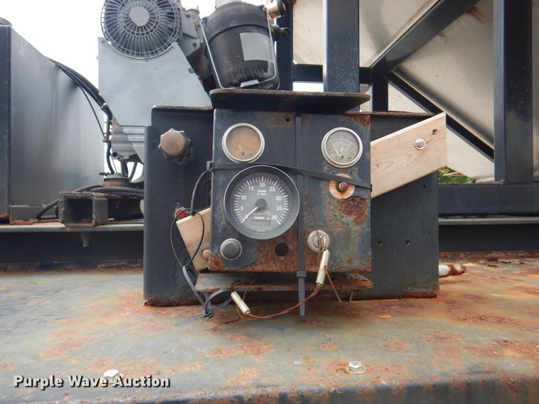 image for item JY9779 2012 Magnolia  trailer with Adams fertilizer tender