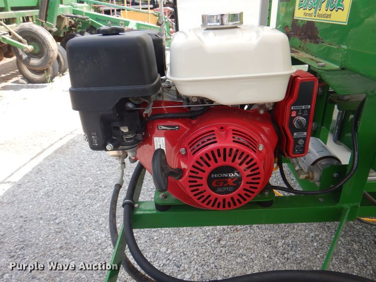 image for item JY9781 Nabers Ag Equipment Easy Pick  harvest assitant