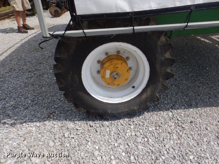 image for item JY9781 Nabers Ag Equipment Easy Pick  harvest assitant